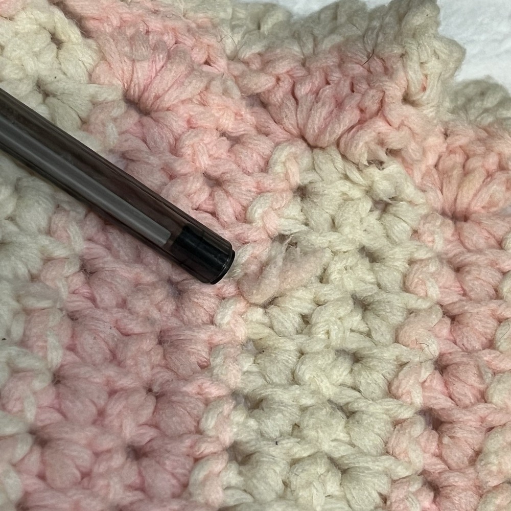 Handmade Crochet Knit Baby Lap Blanket Ivory Pink Cottagecore Granny 41x34‎ - Picture 6 of 6
